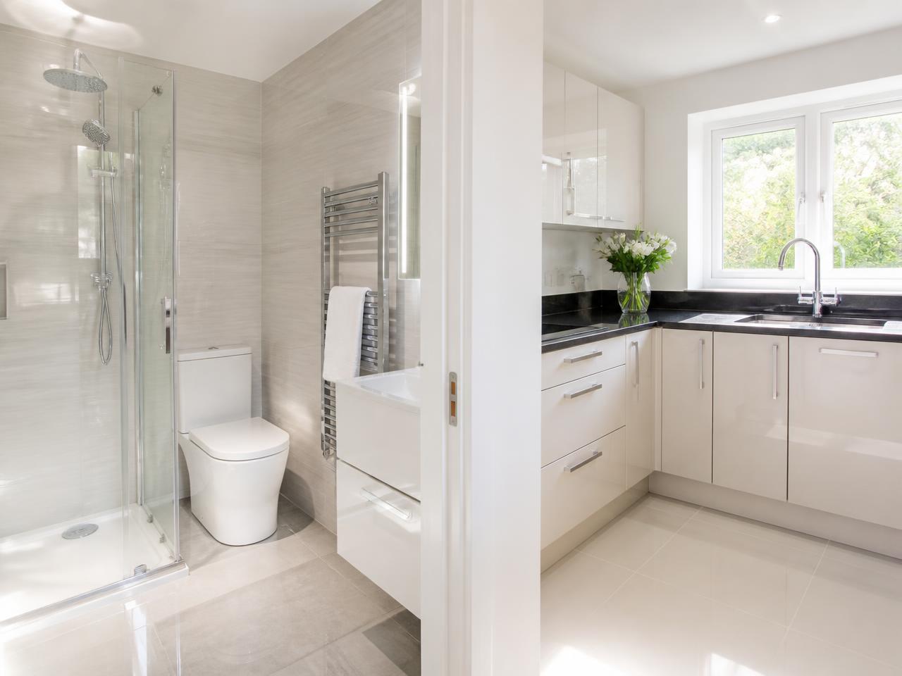 Salle de bain et cuisine remises en état avant vente ou location